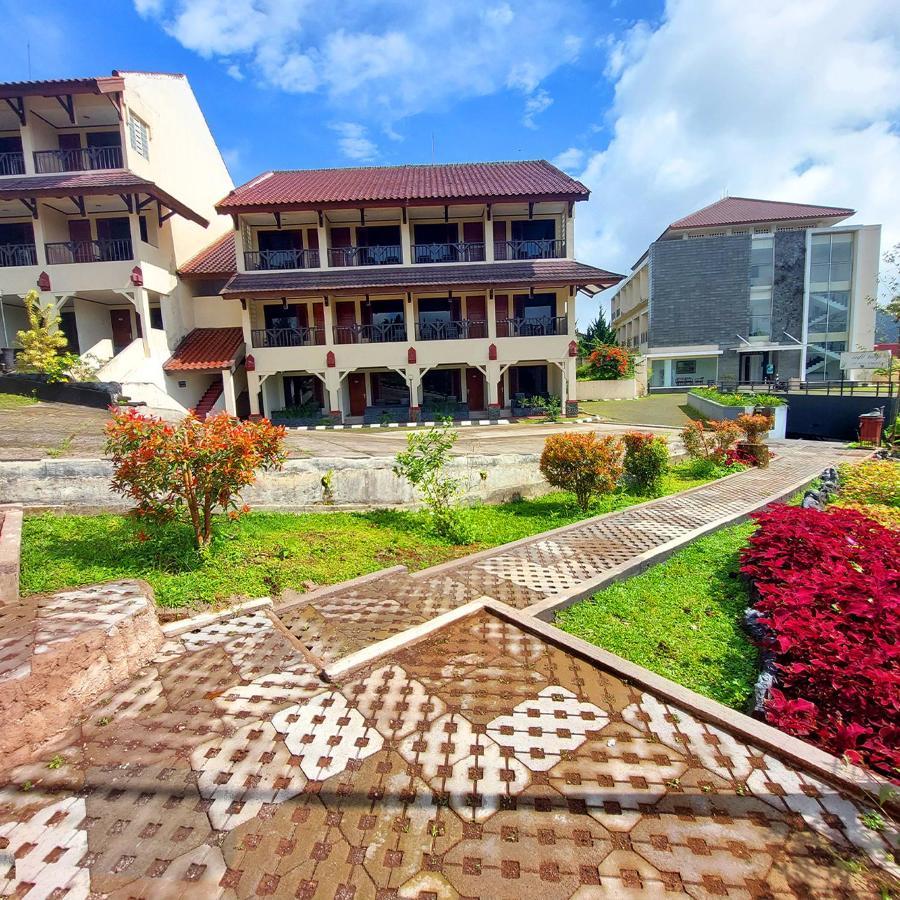 Pacet  Sangga Buana Resort & Convention Hotel מראה חיצוני תמונה