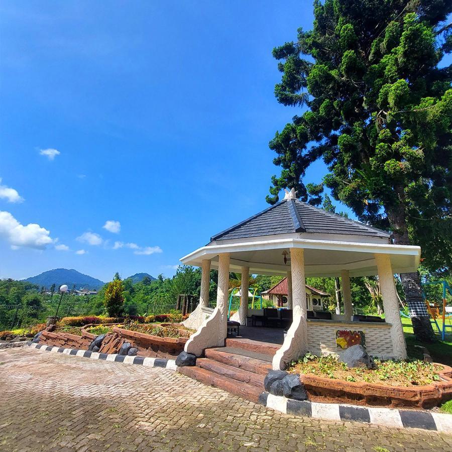 Pacet  Sangga Buana Resort & Convention Hotel מראה חיצוני תמונה